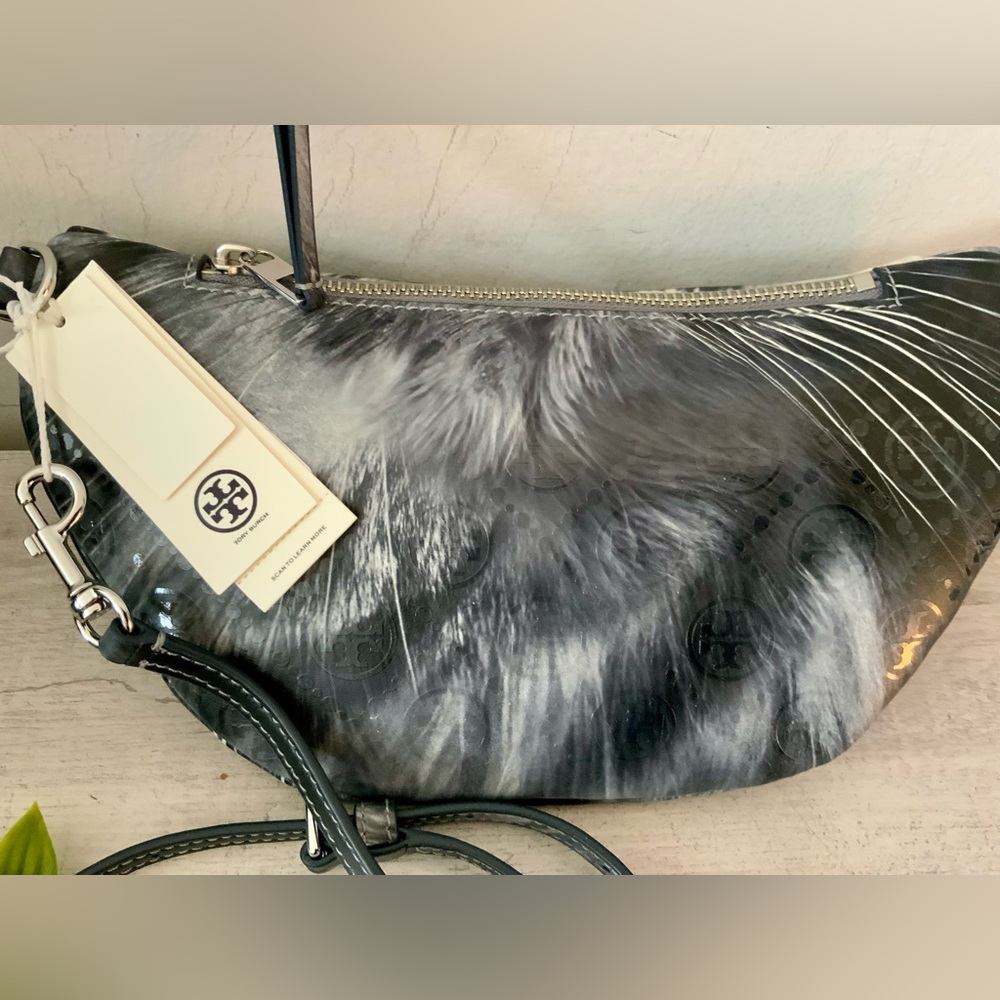 NWT TORY BURCH RARE T MONOGRAM CAT BELT SLING BAG LTD. ED. - Picture 11 of 16